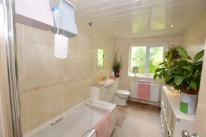 En-Suite- click for photo gallery
